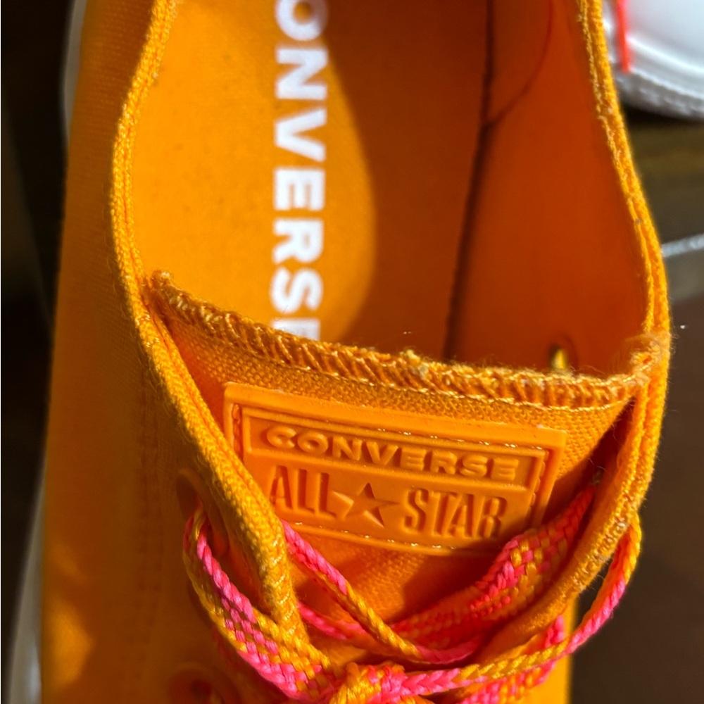 Converse Bright Orange Low-Top Sneakers Men’s size 6 - Picture 2 of 8